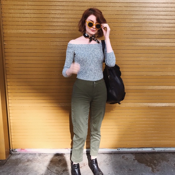 Meet your Posher, Kelly ๐ต๐ป - Picture 4 of 7